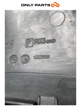 Cover manubrio interna Piaggio MP3 250cc 2009 Grigio usato — foto reale 14