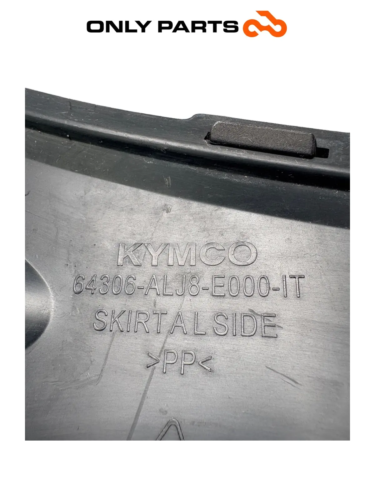 Carena Laterale Pedana SX Skirt Kymco Agility R16+ 125 2015 64306-ALJ8-E000 Kymco Agility R16+ 125cc 2015 Nero usato — foto reale 11