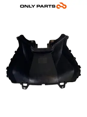 FRANJA CENTRAL BAJO ASIENTO HONDA SH 150 2017 64312-K77-V000 Honda SH 150cc 2017 Nero de segunda mano — foto real 8