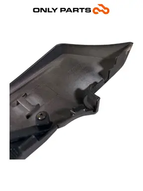 Carena Laterale Pedana SX Skirt Kymco Agility R16+ 125 2015 64306-ALJ8-E000 Kymco Agility R16+ 125cc 2015 Nero usato — foto reale 10