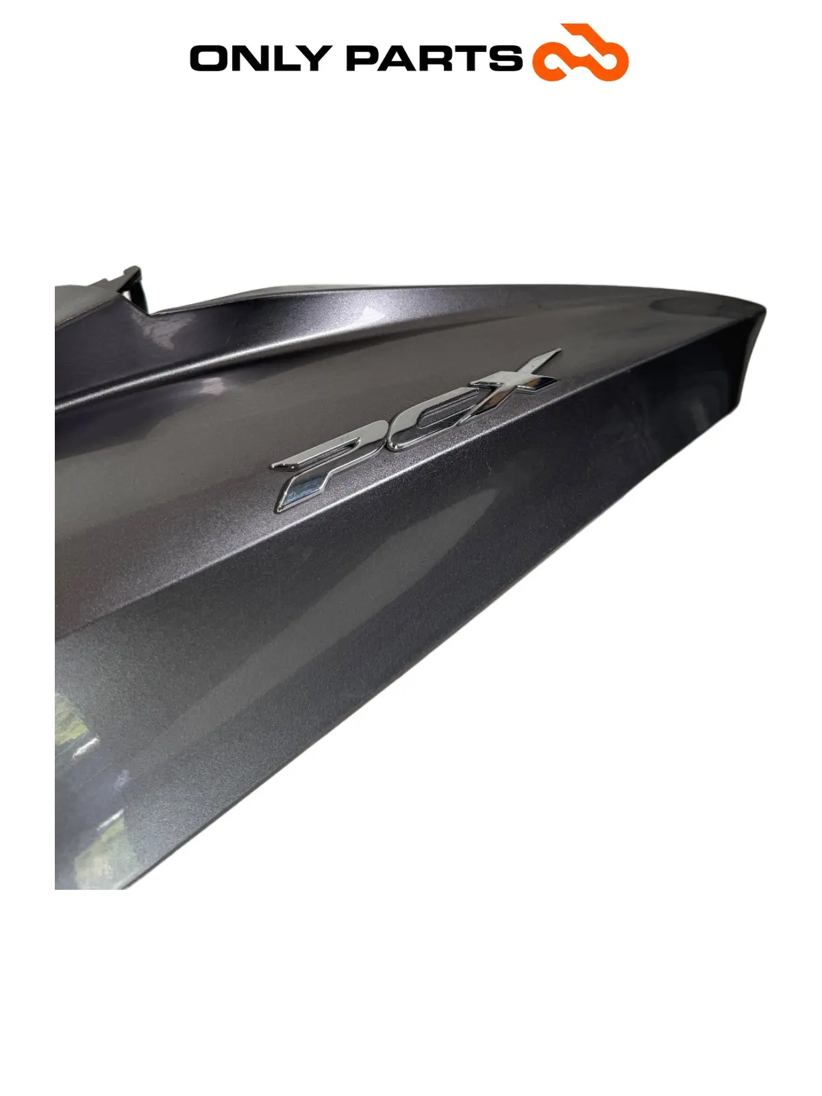 CARENADO TRASERO IZQUIERDO HONDA PCX 125 2011 OEM 83600-KWN-9010 Honda PCX 125cc 2011 Grigio de segunda mano — foto real 6