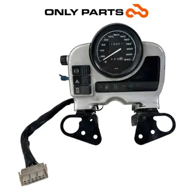Quadro strumenti con tachimetro contachilometri e spie (instrument cluster) BMW R 850 R 1997 BMW R 850 R usato — foto reale 2