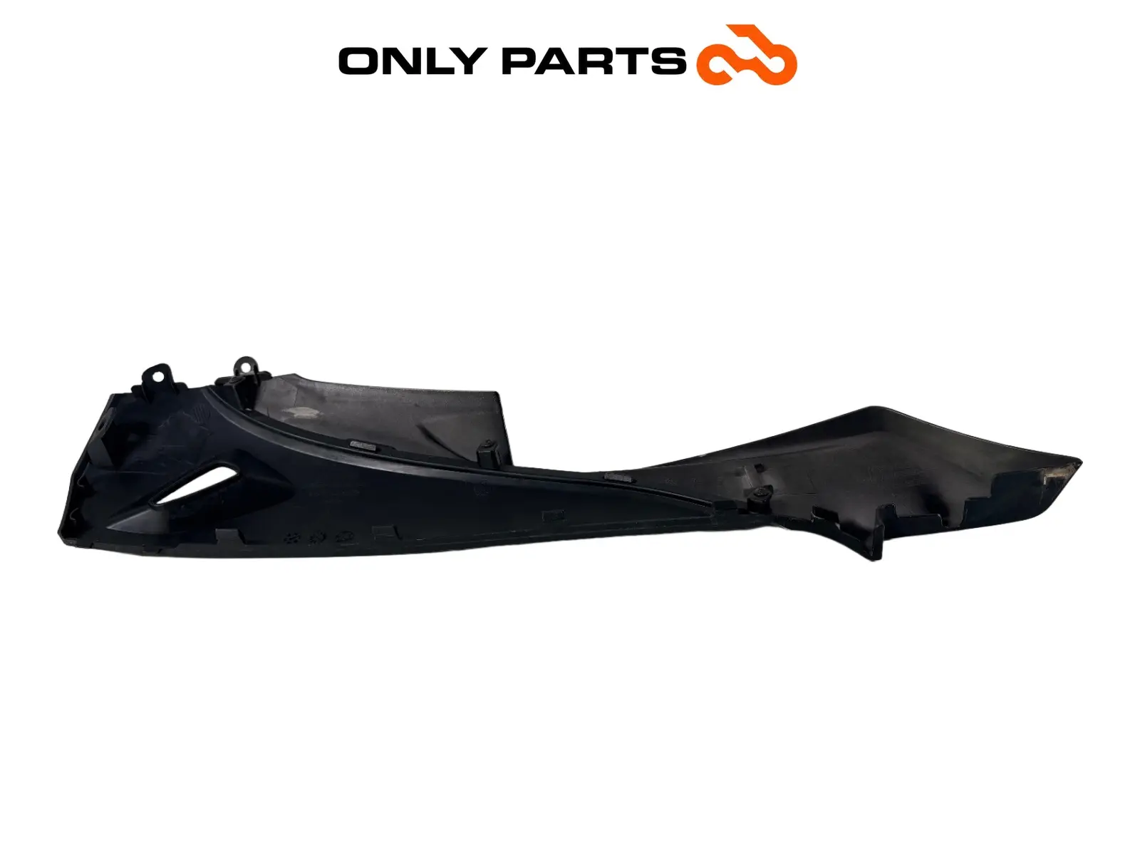 Carena Laterale Pedana SX Skirt Kymco Agility R16+ 125 2015 64306-ALJ8-E000 Kymco Agility R16+ 125cc 2015 Nero usato — foto reale 2