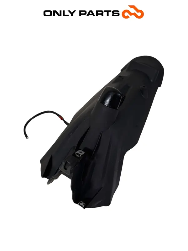 PARAFANGO POSTERIORE PORTATARGA PIAGGIO BEVERLY POLICE 300 2018 / REAR FENDER — 3