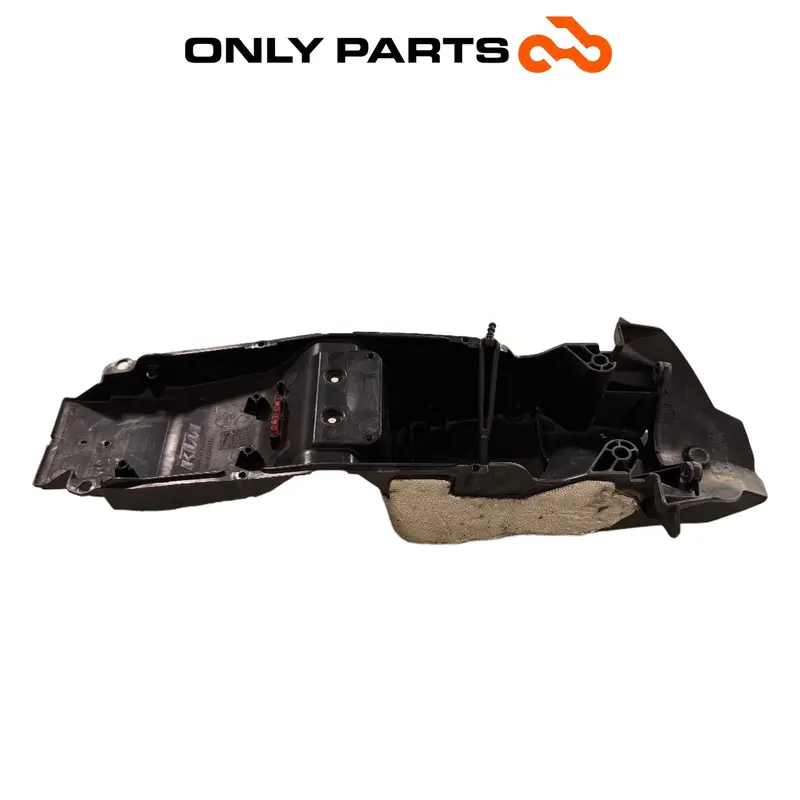 SOTTOCODONE POSTERIORE KTM SUPERDUKE 990 2006 PASSARUOTA PLASTICA 61008019000