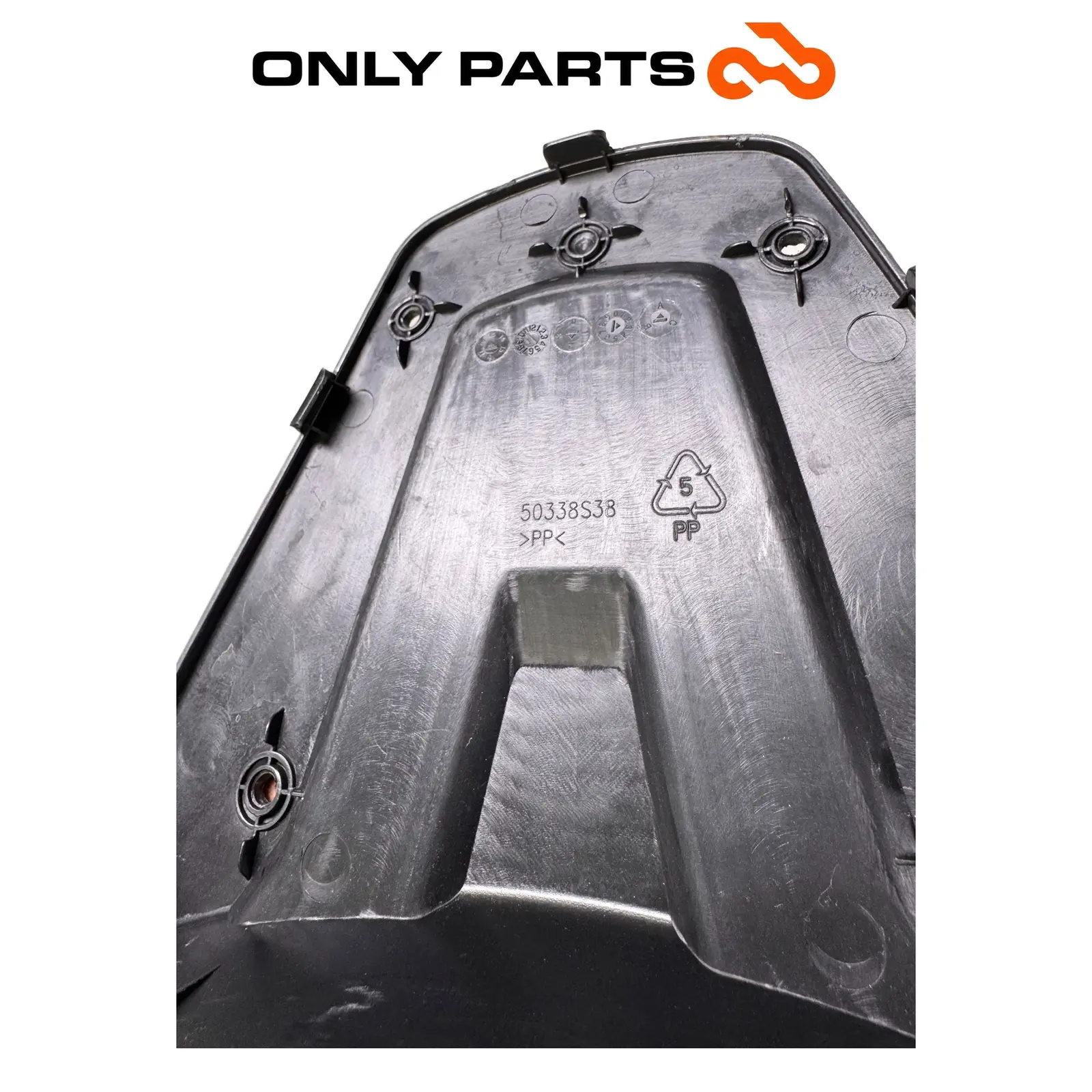 Coperchio maniglione/portapacchi posteriore (cod. 50338S38) Quadro 350 S 2013 Nero usato — foto reale 6