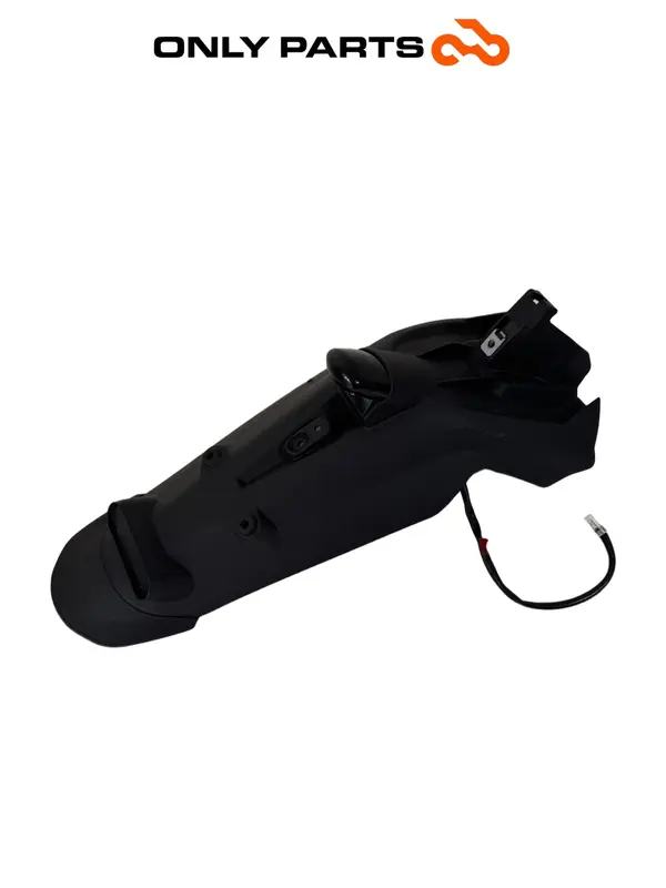 PARAFANGO POSTERIORE PORTATARGA PIAGGIO BEVERLY POLICE 300 2018 / REAR FENDER