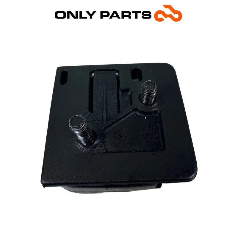 GANCIO PORTABORSE CASCO RETROSCUDO YAMAHA XC 300 VERSITY 2004 HELMET HOOK OEM — 5