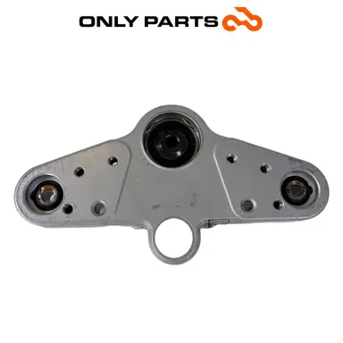 Piastra superiore di sterzo con boccole elastiche (upper triple clamp) BMW R 850 R 1997 BMW R 850 R usato — foto reale 2