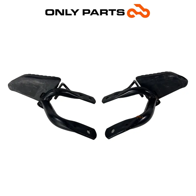 COPPIA PEDANE POGGIAPIEDI PASSEGGERO POSTERIORI HONDA SH 150 2002 / FOOTRESTS — 5
