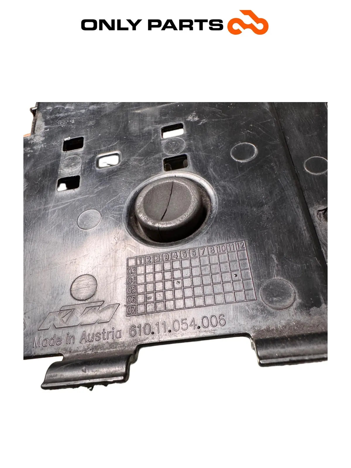 Coperchio vano batteria (6)